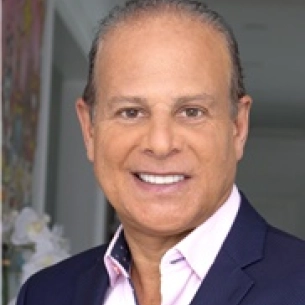 Stephen Greenberg board-certified labiaplasty surgeon