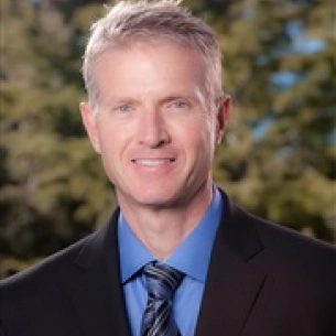 Mark Fetter board-certified labiaplasty surgeon