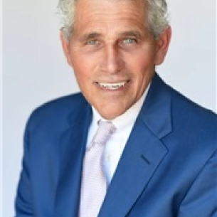 Kenneth Odinet board-certified labiaplasty surgeon