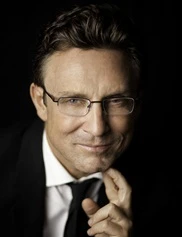 Randal Haworth board-certified labiaplasty surgeon