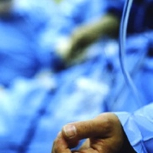 Thomas Woloszyn board-certified labiaplasty surgeon