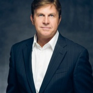 Robert Kachenmeister board-certified labiaplasty surgeon