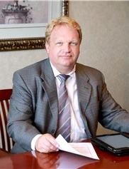 Michael Meininger board-certified labiaplasty surgeon