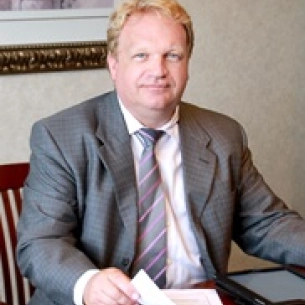 Michael Meininger board-certified labiaplasty surgeon
