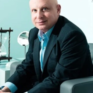 Jason Pozner board-certified labiaplasty surgeon
