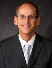 Daniel Kuy board-certified labiaplasty surgeon
