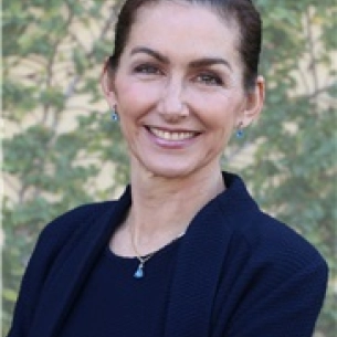 Heather Furnas board-certified labiaplasty surgeon