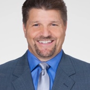 Paul Faringer board-certified labiaplasty surgeon