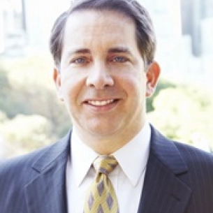 Robert Freund board-certified labiaplasty surgeon