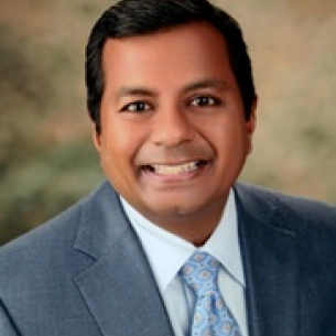 Raghu Elluru board-certified labiaplasty surgeon