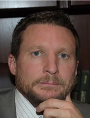 Kenneth Francis board-certified labiaplasty surgeon