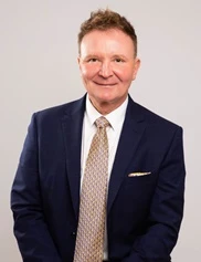 Mark Brzezienski board-certified labiaplasty surgeon
