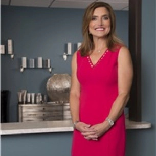 Ellen Janetzke board-certified labiaplasty surgeon