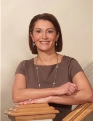 Cynthia Poulos board-certified labiaplasty surgeon