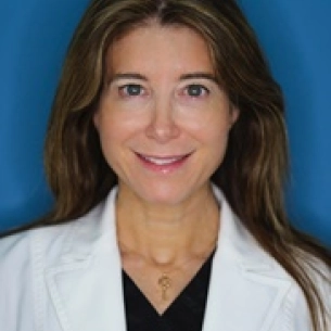 Suzanne Trott board-certified labiaplasty surgeon