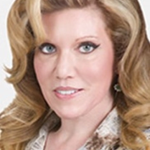 Beverly Fischer board-certified labiaplasty surgeon