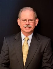 Thomas Leach board-certified labiaplasty surgeon
