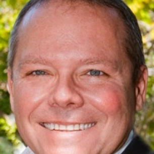 Eric Stelnicki board-certified labiaplasty surgeon