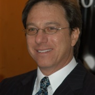 Steven Stein board-certified labiaplasty surgeon