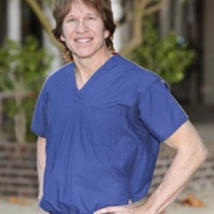 Daniel Thomas board-certified labiaplasty surgeon