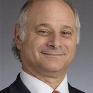 Glenn Becker board-certified labiaplasty surgeon