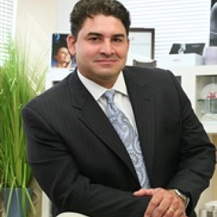 Max Polo Polo board-certified labiaplasty surgeon