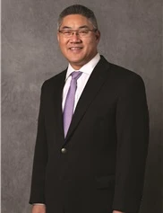 Lester Yen board-certified labiaplasty surgeon