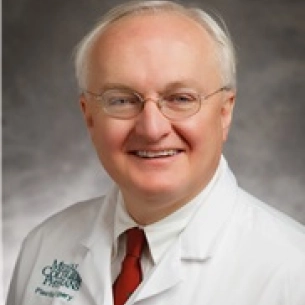 Robert Havlik board-certified labiaplasty surgeon