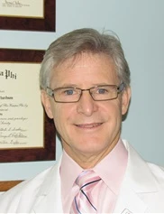 Daniel Richardson board-certified labiaplasty surgeon