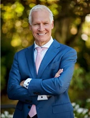 Marshall Partington board-certified labiaplasty surgeon