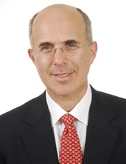 Nolan Karp board-certified labiaplasty surgeon