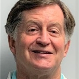 Jonathan Saunders board-certified labiaplasty surgeon