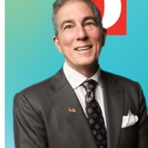 Gregg Anigian board-certified labiaplasty surgeon