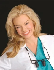 Kimberly Henry board-certified labiaplasty surgeon