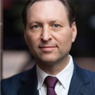 Saul Berger board-certified labiaplasty surgeon