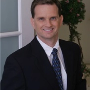 Robert Peterson board-certified labiaplasty surgeon