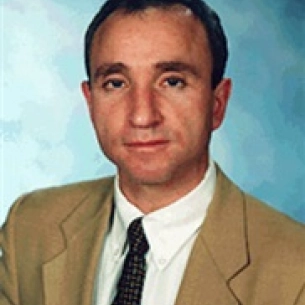 Howard Perofsky board-certified labiaplasty surgeon