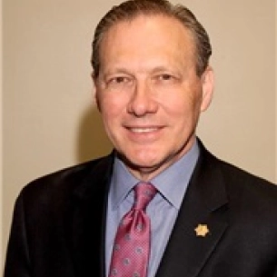 Renato Saltz board-certified labiaplasty surgeon