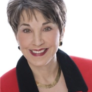 Vivian Hernandez board-certified labiaplasty surgeon