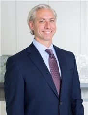 Ned Snyder board-certified labiaplasty surgeon
