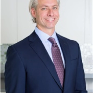 Ned Snyder board-certified labiaplasty surgeon