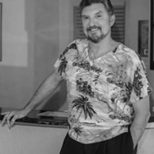 Manuel Pena board-certified labiaplasty surgeon