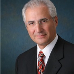Alfonso Oliva board-certified labiaplasty surgeon