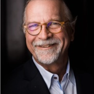 Scott Tucker board-certified labiaplasty surgeon