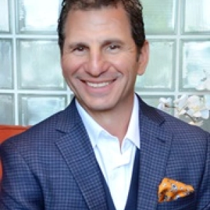 Miles Graivier board-certified labiaplasty surgeon
