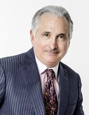 Mark Prysi board-certified labiaplasty surgeon