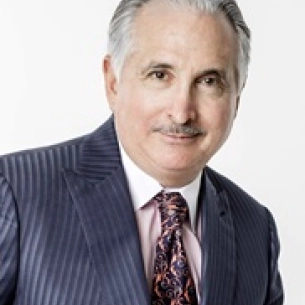 Mark Prysi board-certified labiaplasty surgeon