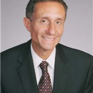 Daniel Garritano board-certified labiaplasty surgeon