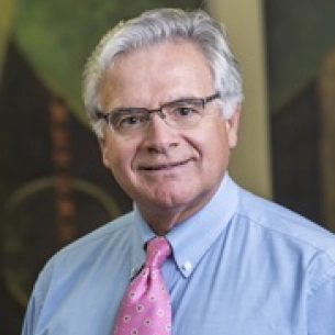 Peter Vonu board-certified labiaplasty surgeon
