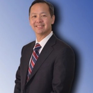 Adrian Lo board-certified labiaplasty surgeon